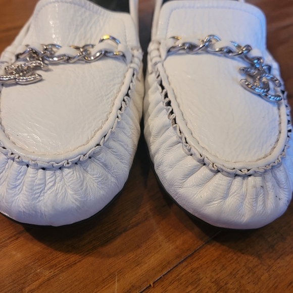 Authentic Chanel Moccasins Women's Loafers Size 38.5 White Leather - Picture 3 of 14
